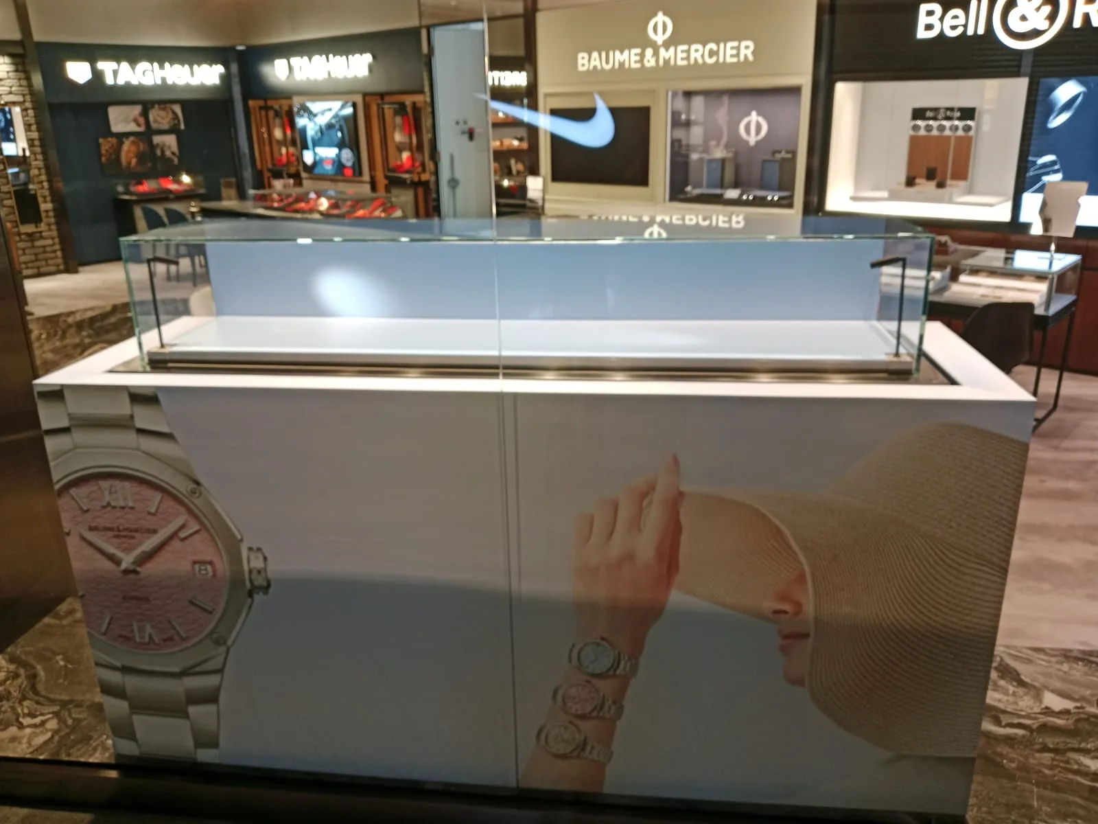 Exhibition in Mall gallery