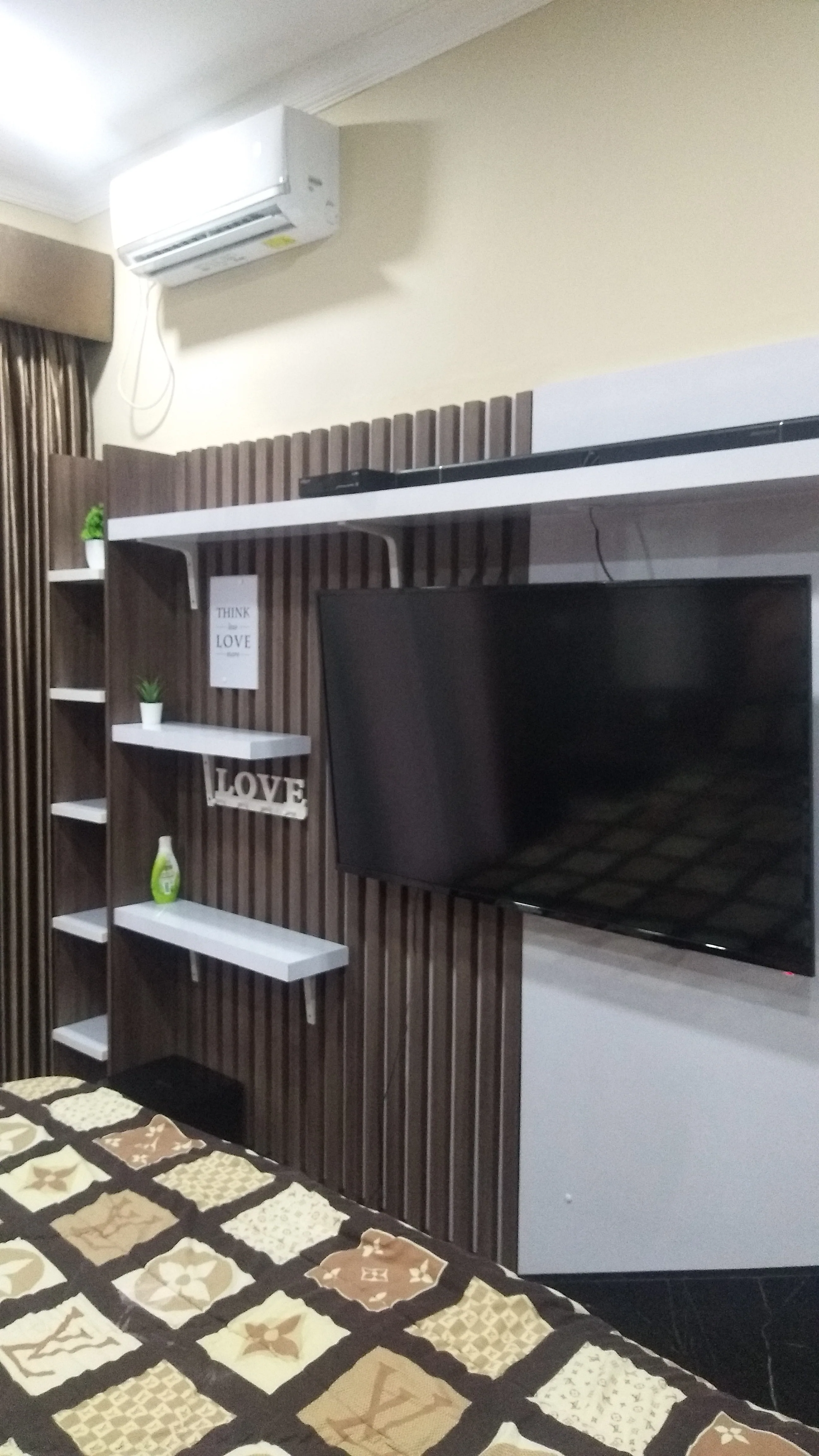 Interior Pak Ferry Parung gallery