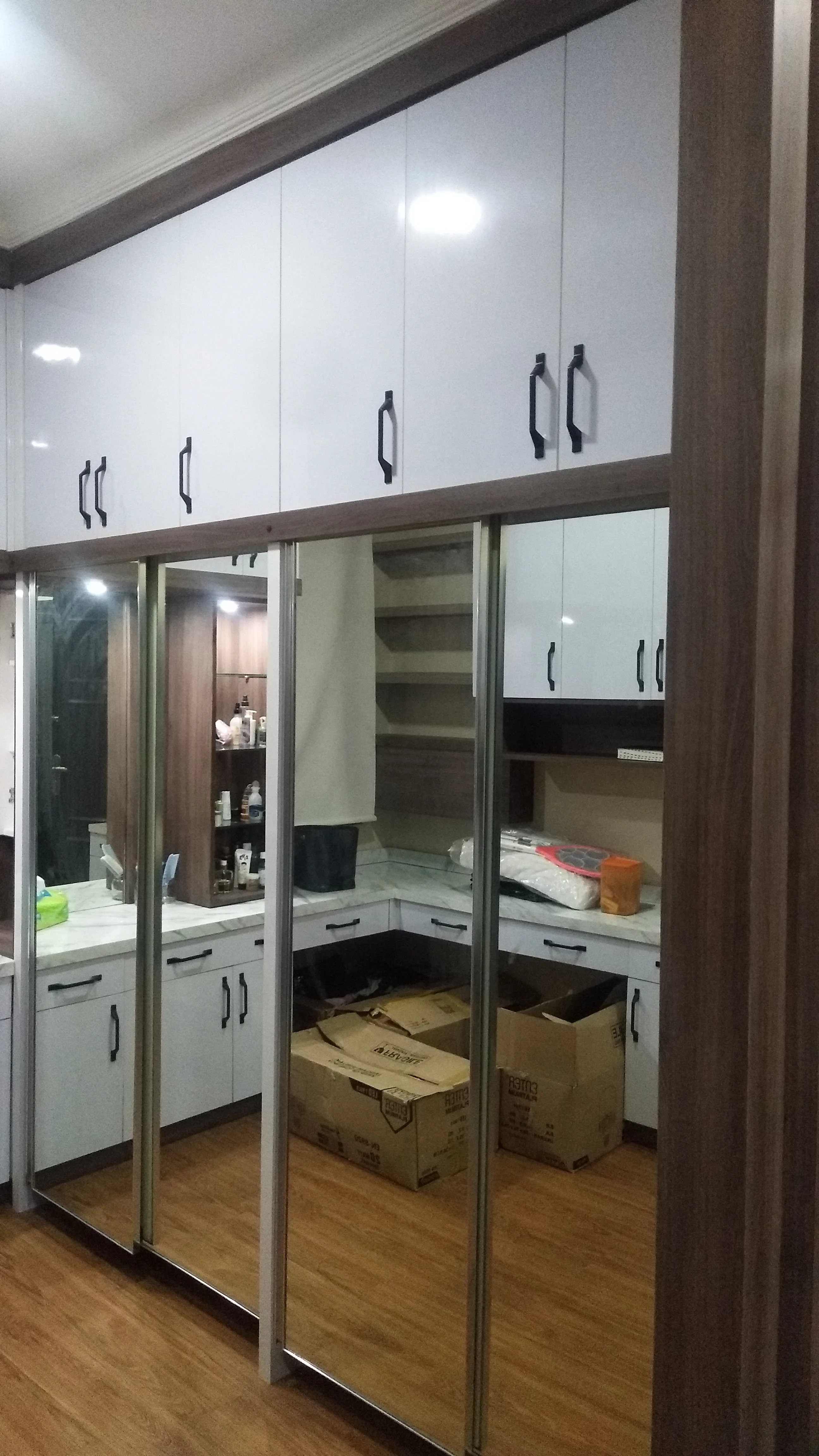 Interior Pak Ferry Parung gallery