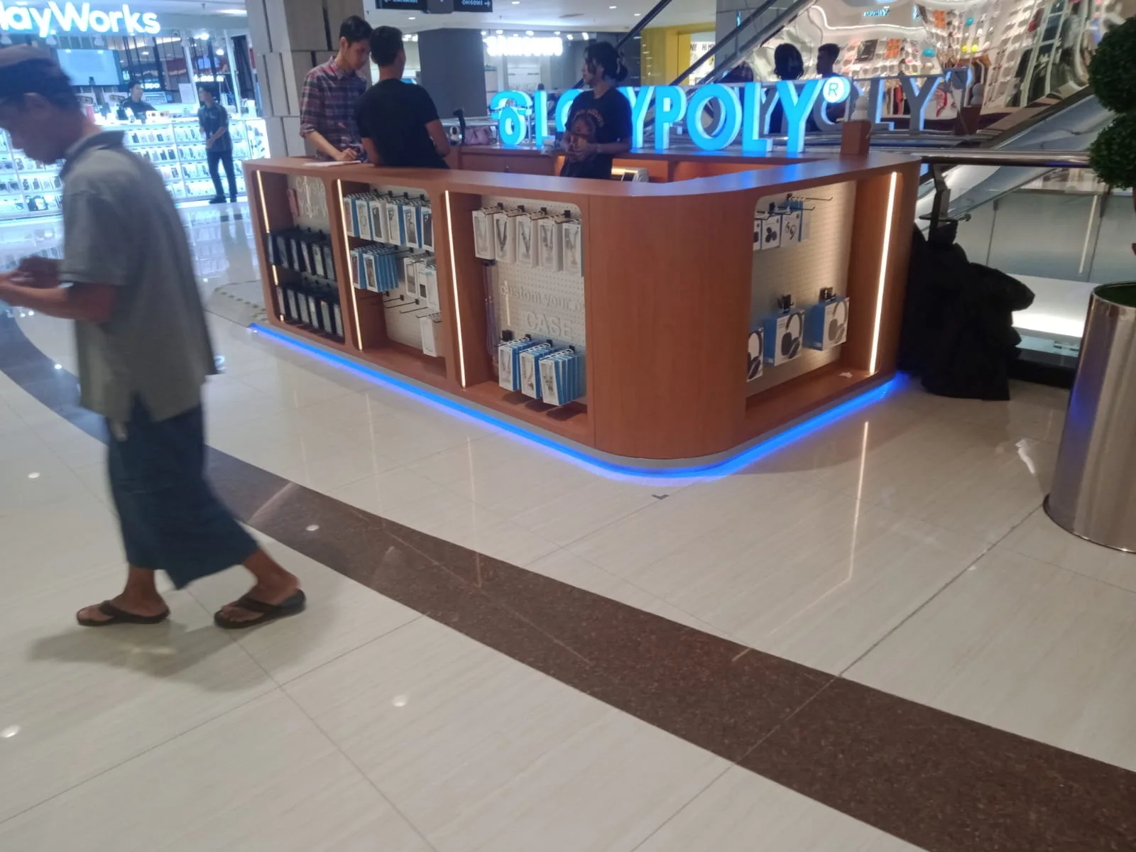 Loly Poly Pakuwon Solo gallery